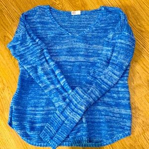 SO lightweight juniors sz lg blue sweater